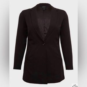 #124 - Torrid Black Studio Crepe Boyfriend Longline Blazer Jacket, Plus Size 2X